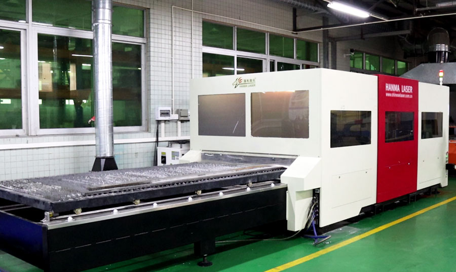 Automatic laser plate cutting machine