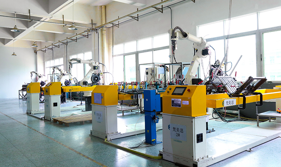 Welding robot
